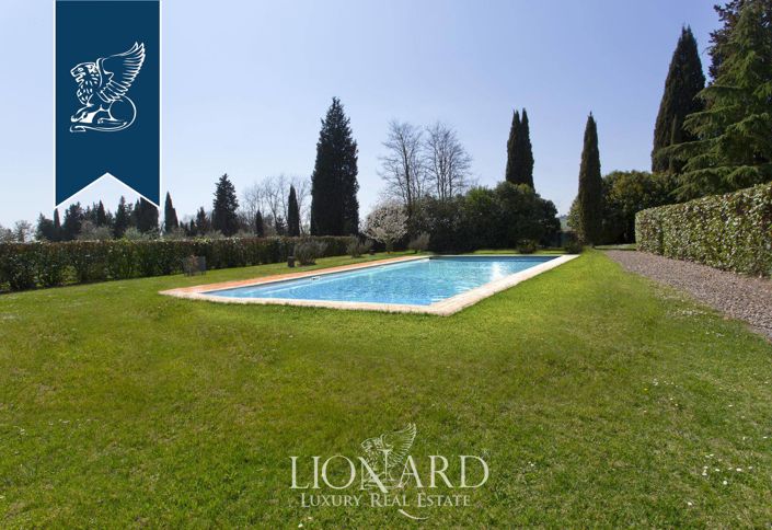 Image No.18-10 Bed Country House for sale