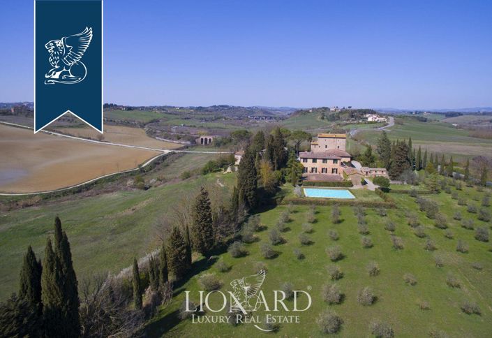 Image No.2-10 Bed Country House for sale