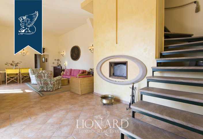 Image No.26-10 Bed Country House for sale