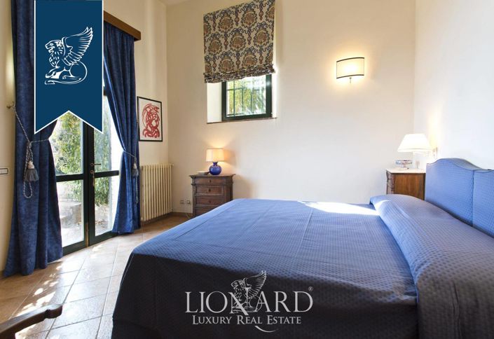 Image No.41-10 Bed Country House for sale