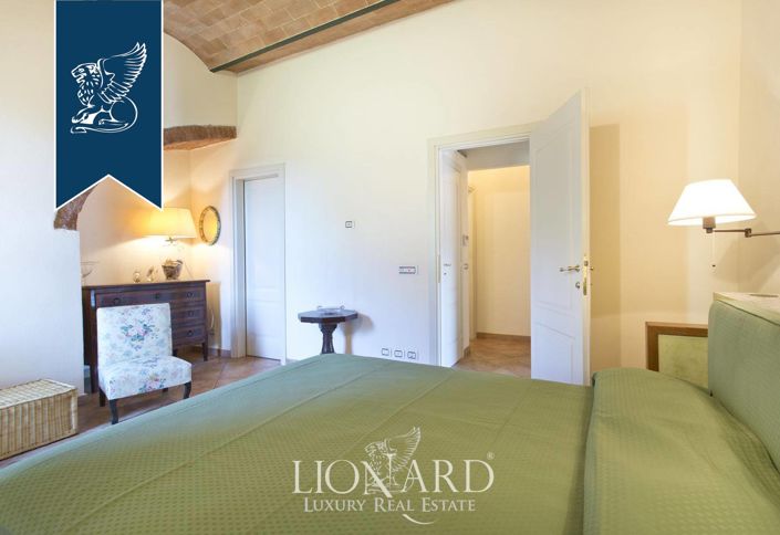 Image No.43-10 Bed Country House for sale