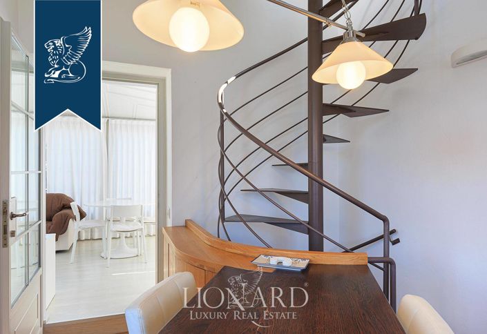 Image No.15-8 Bed Villa for sale