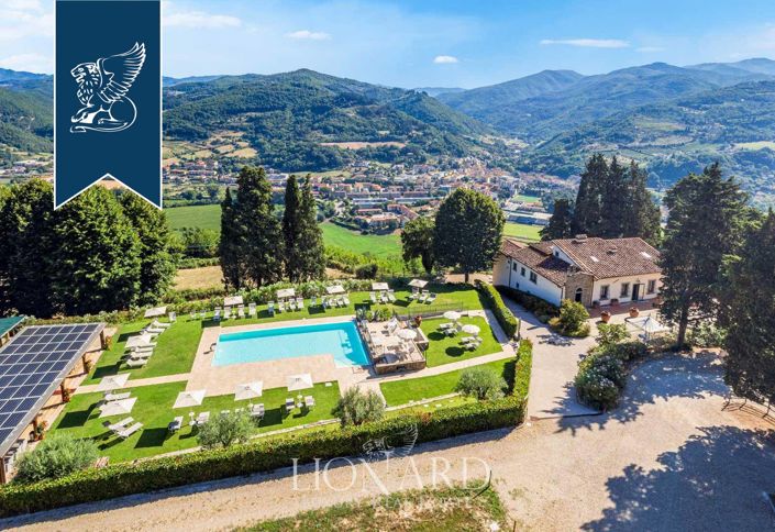 Image No.2-12 Bed Farmhouse for sale