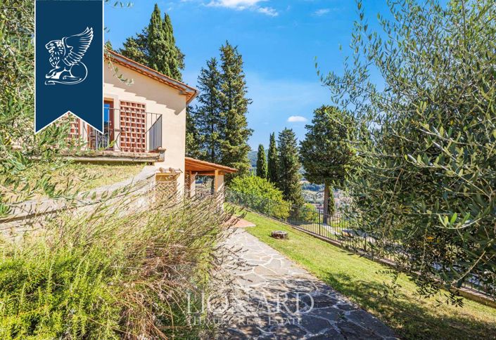 Image No.5-12 Bed Farmhouse for sale