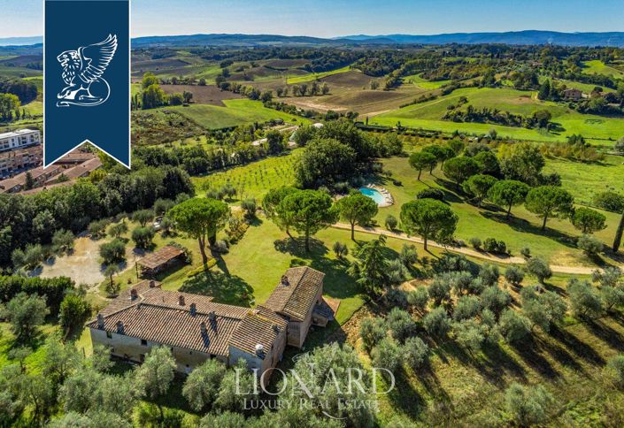 Image No.25-7 Bed Farmhouse for sale