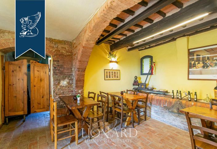 Image No.31-7 Bed Farmhouse for sale