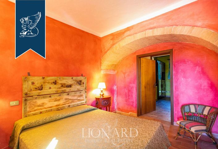 Image No.39-7 Bed Farmhouse for sale