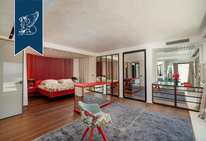 Image No.39-14 Bed Villa for sale