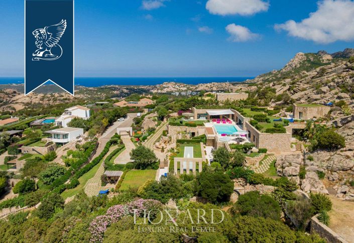 Image No.4-14 Bed Villa for sale