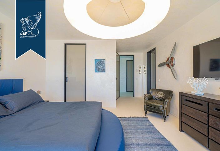 Image No.49-14 Bed Villa for sale