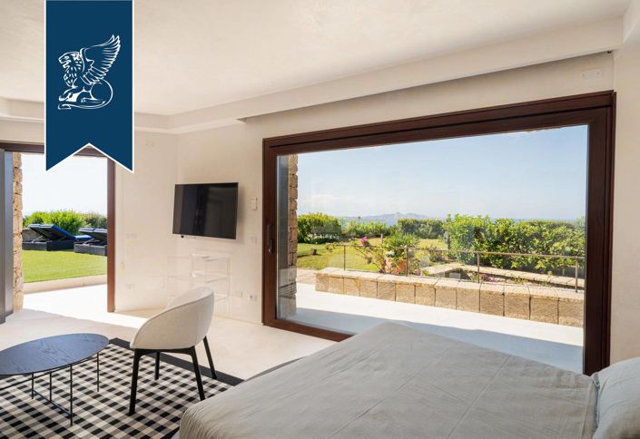 Image No.55-14 Bed Villa for sale