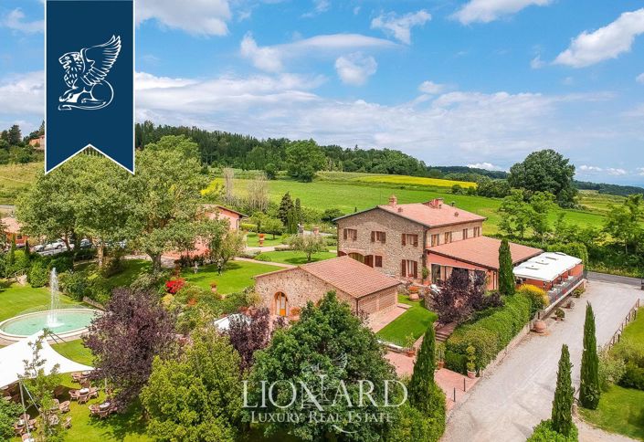 Image No.11-33 Bed Farmhouse for sale