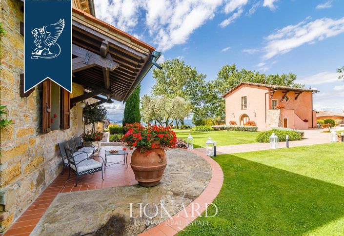 Image No.23-33 Bed Farmhouse for sale