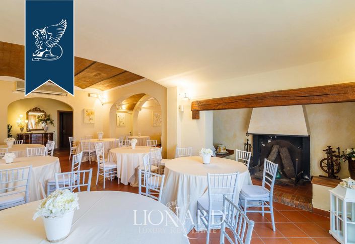 Image No.49-33 Bed Farmhouse for sale