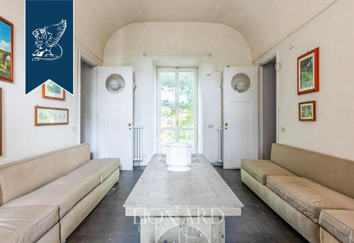 Image No.13-8 Bed Villa for sale