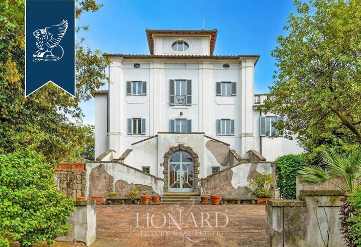 Image No.4-8 Bed Villa for sale