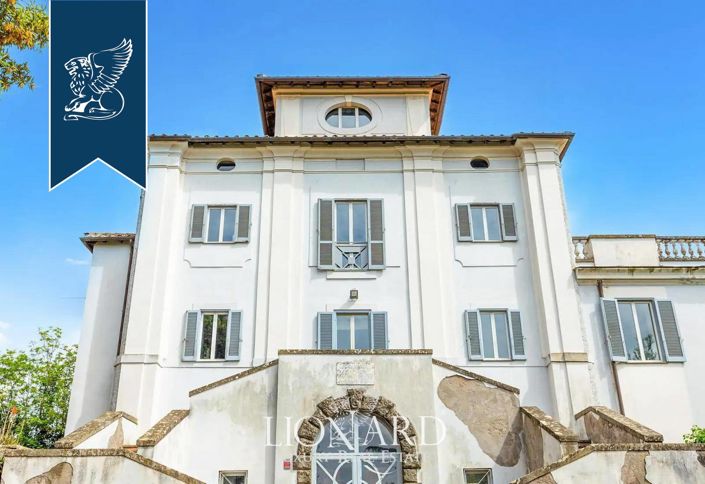 Image No.5-8 Bed Villa for sale