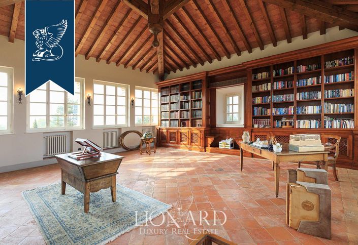 Image No.24-8 Bed Villa for sale