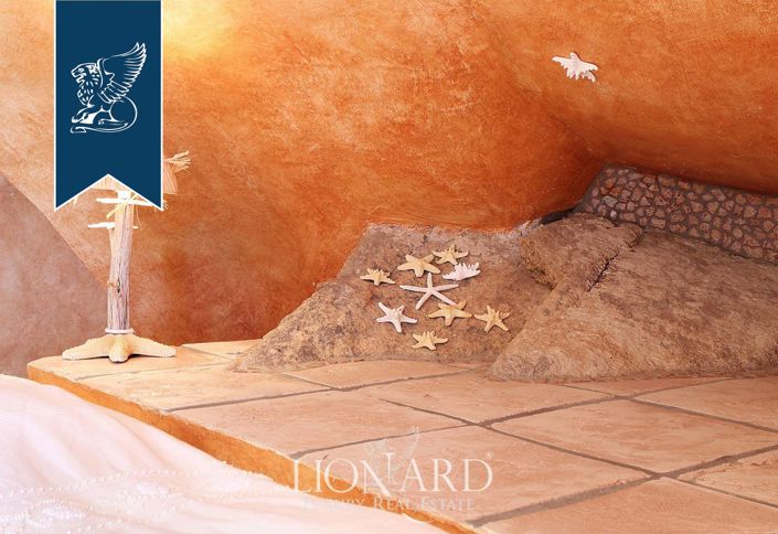 Image No.55-4 Bed Villa for sale