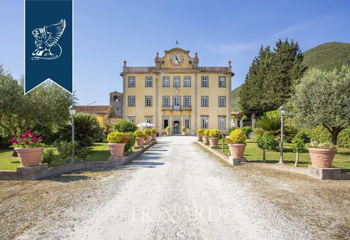 Image No.4-9 Bed Villa for sale