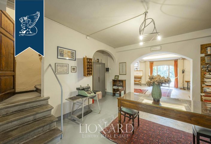 Image No.16-9 Bed Villa for sale