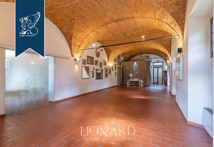 Image No.19-5 Bed Villa for sale