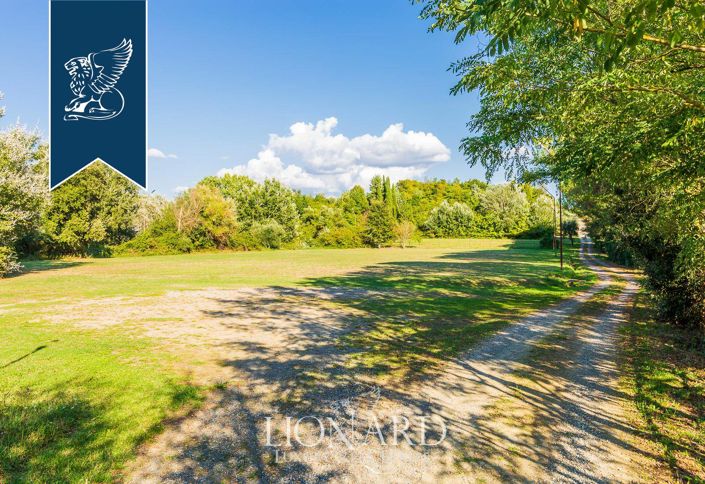 Image No.25-9 Bed Country House for sale