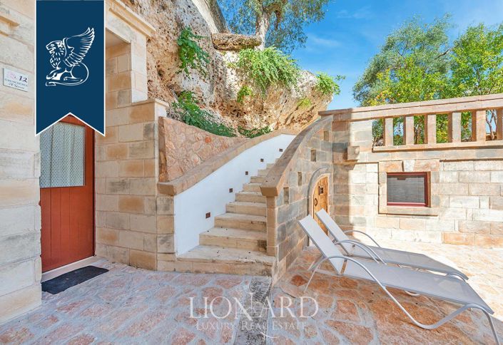 Image No.13-16 Bed Country House for sale