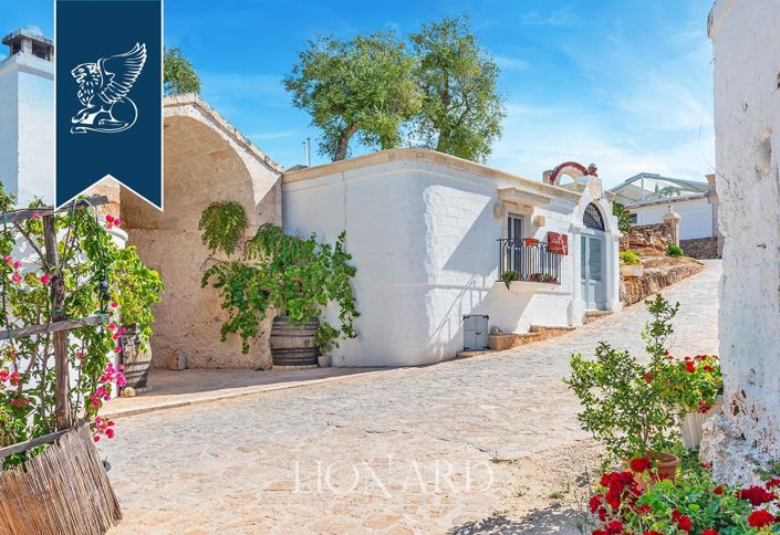 Image No.16-16 Bed Country House for sale