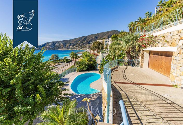 Image No.20-8 Bed Villa for sale