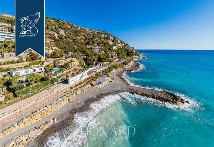 Image No.3-8 Bed Villa for sale