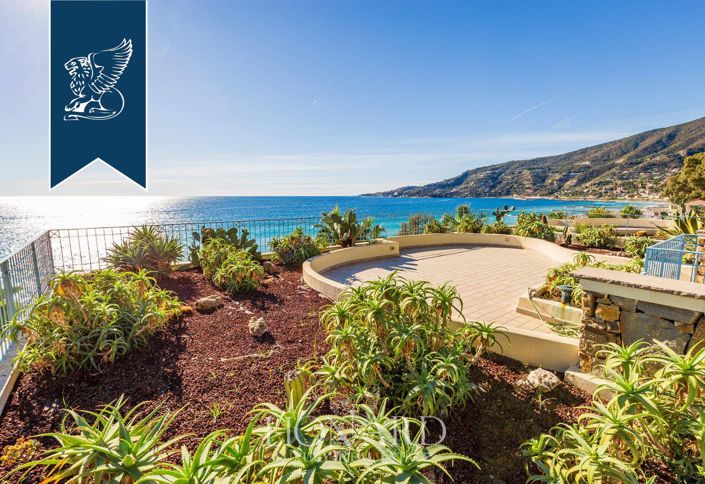 Image No.37-8 Bed Villa for sale