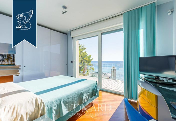 Image No.47-8 Bed Villa for sale