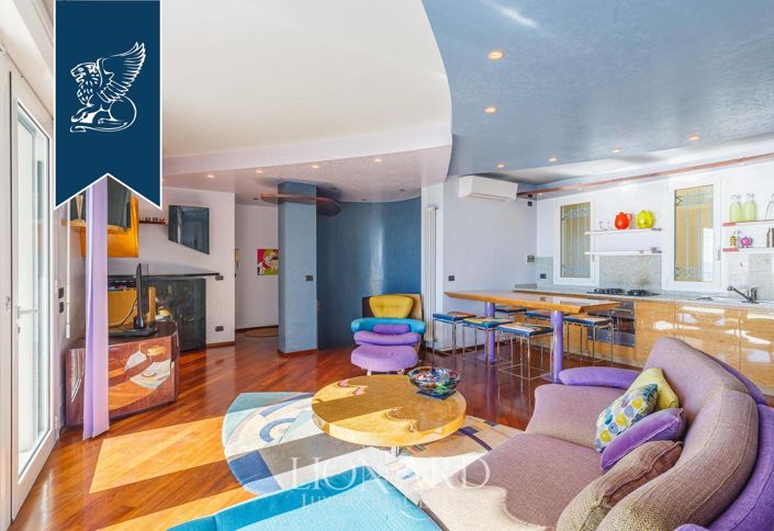 Image No.51-8 Bed Villa for sale