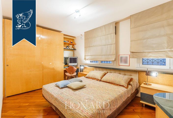 Image No.58-8 Bed Villa for sale