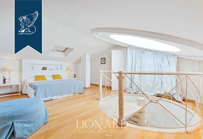 Image No.14-5 Bed Villa for sale