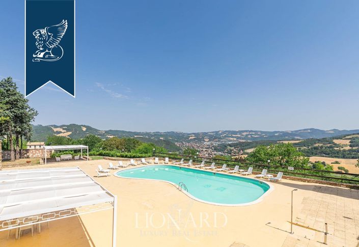 Image No.13-20 Bed Farmhouse for sale