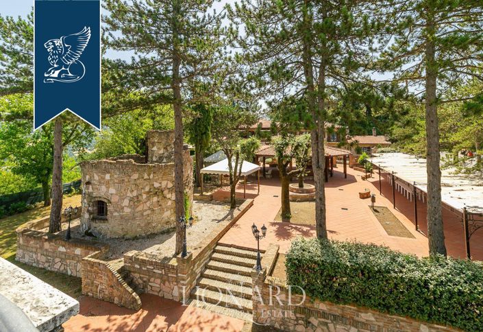 Image No.23-20 Bed Farmhouse for sale