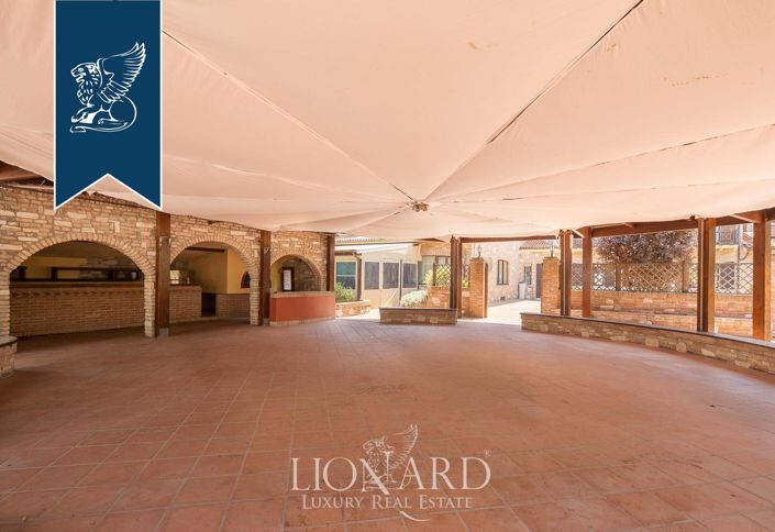 Image No.27-20 Bed Farmhouse for sale