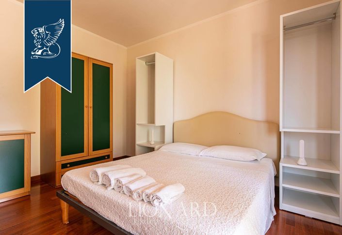 Image No.39-20 Bed Farmhouse for sale