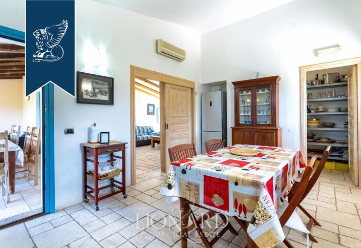 Image No.16-8 Bed Villa for sale