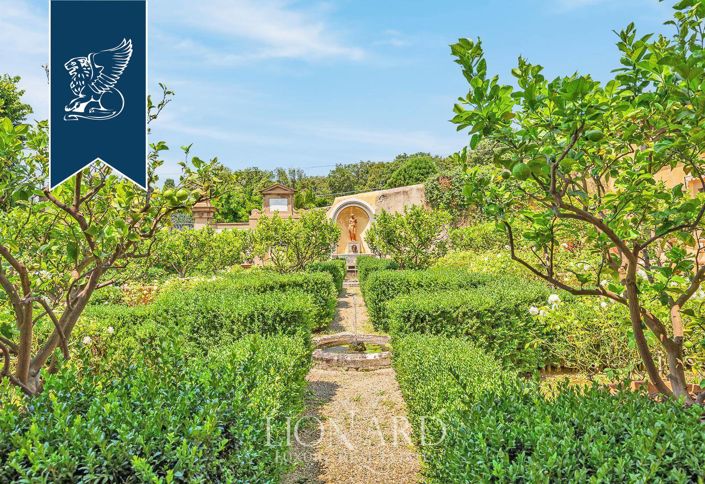 Image No.16-9 Bed Villa for sale