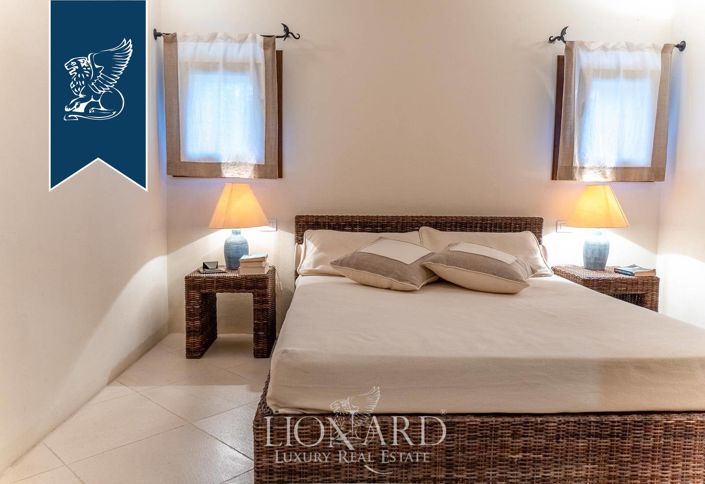 Image No.57-6 Bed Villa for sale