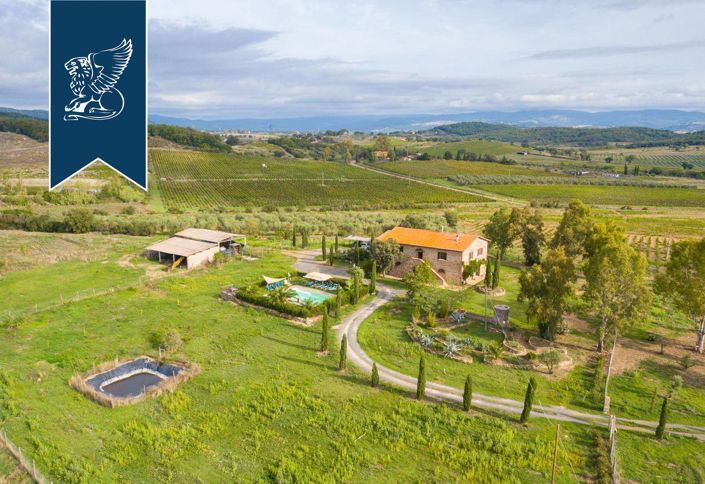 Image No.2-6 Bed Farmhouse for sale