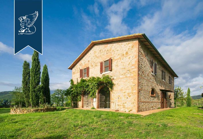 Image No.4-6 Bed Farmhouse for sale