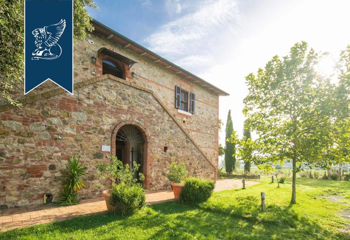 Image No.5-6 Bed Farmhouse for sale