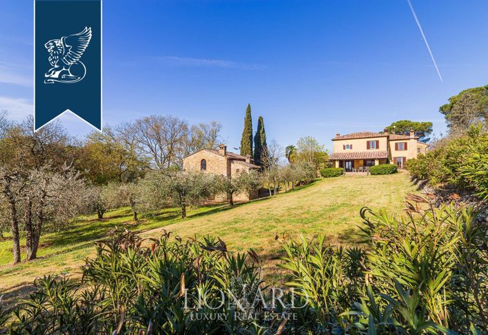 Image No.12-7 Bed Villa for sale