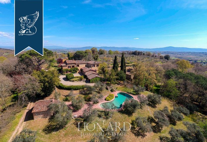 Image No.3-7 Bed Villa for sale