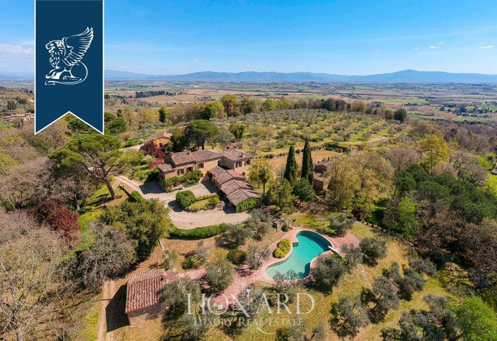 Image No.4-7 Bed Villa for sale