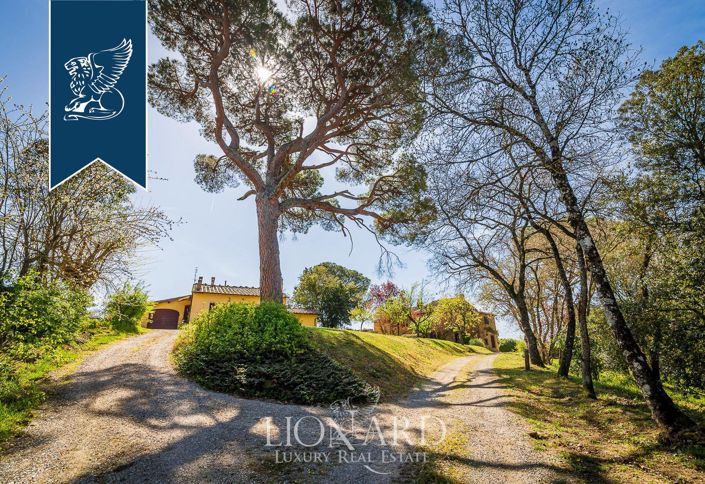 Image No.9-7 Bed Villa for sale